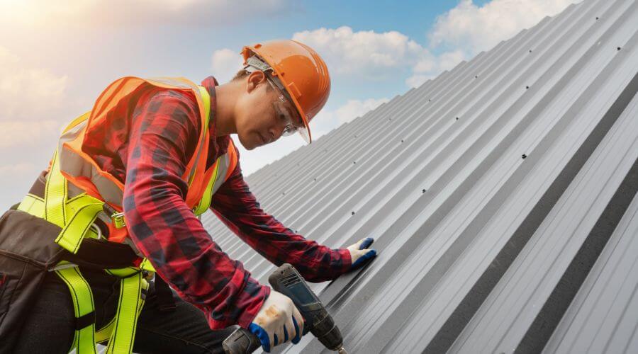 Owens Corning roofing contractor in Collins, MS